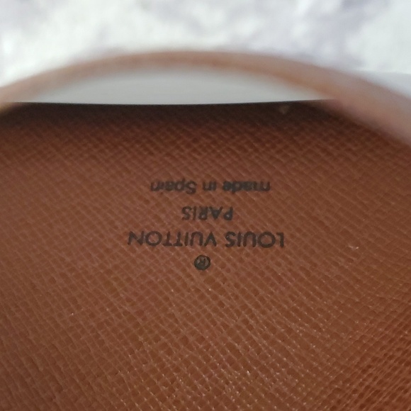 Authentic Louis Vuitton ID/Cardholder Preloved Monogram - Picture 11 of 15